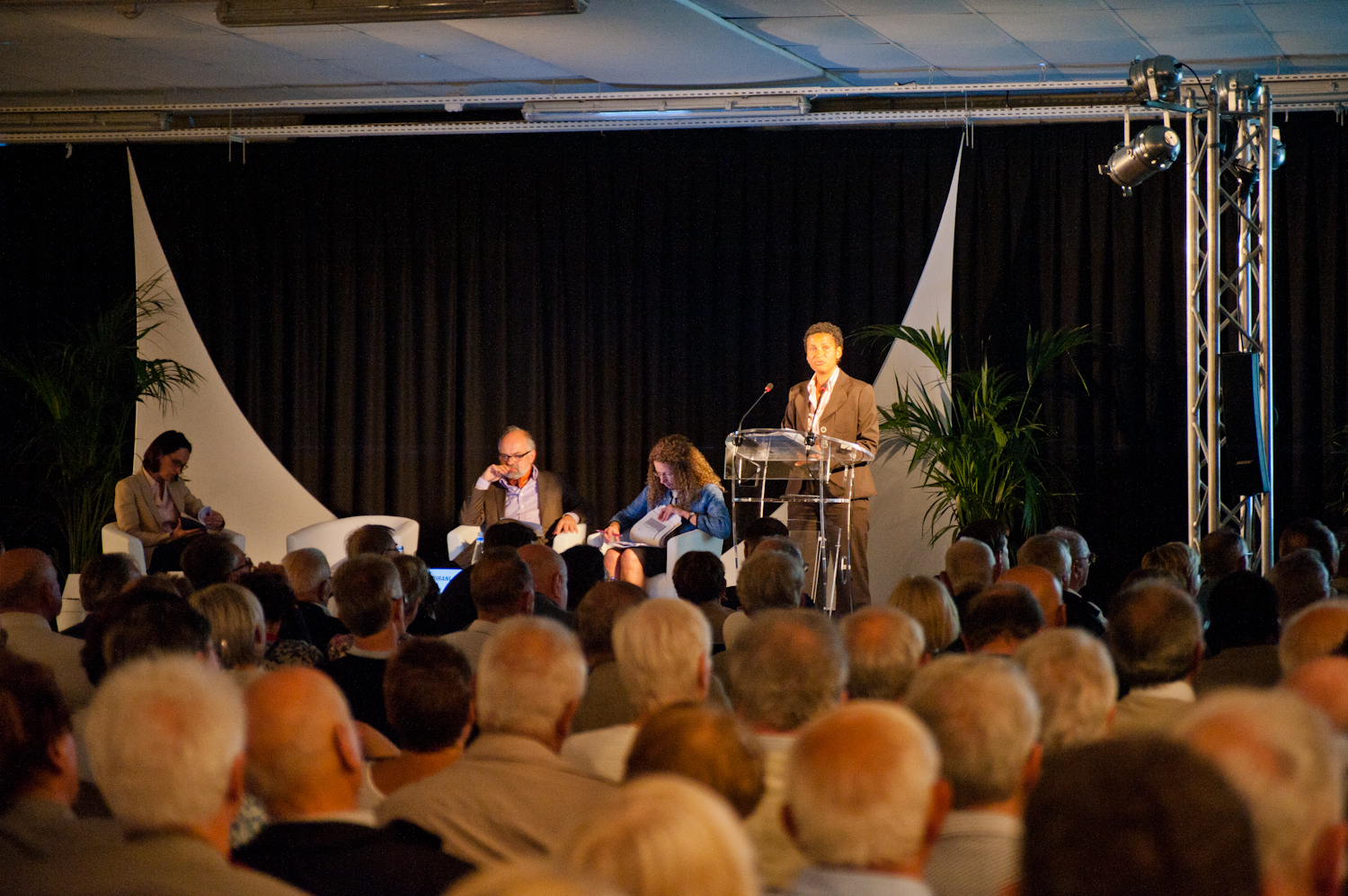 In Lyon, on October 3, 2013... Asset & Wealth Management and